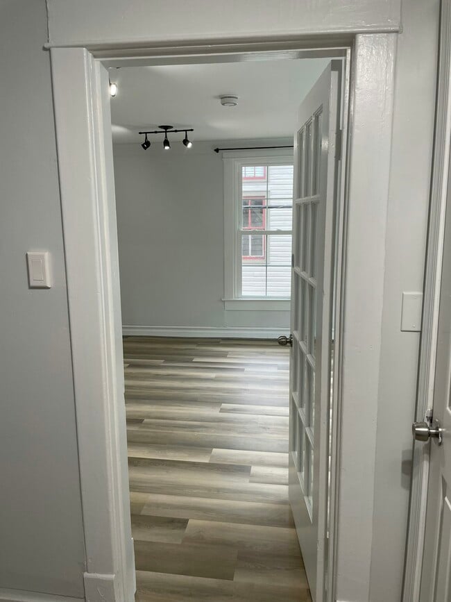 Building Photo - 201 Union St