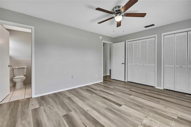 Building Photo - 2453 Keeport Dr
