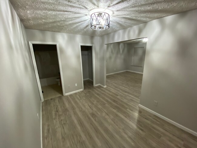 Building Photo - 280 Bridgestone Ln