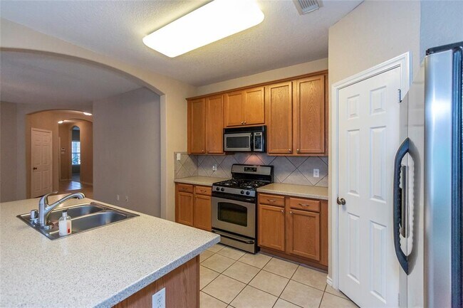Building Photo - 9206 Birch Springs Dr