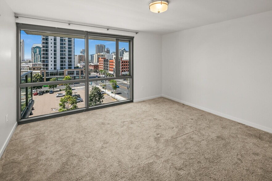 Building Photo - 800 The Mark Ln