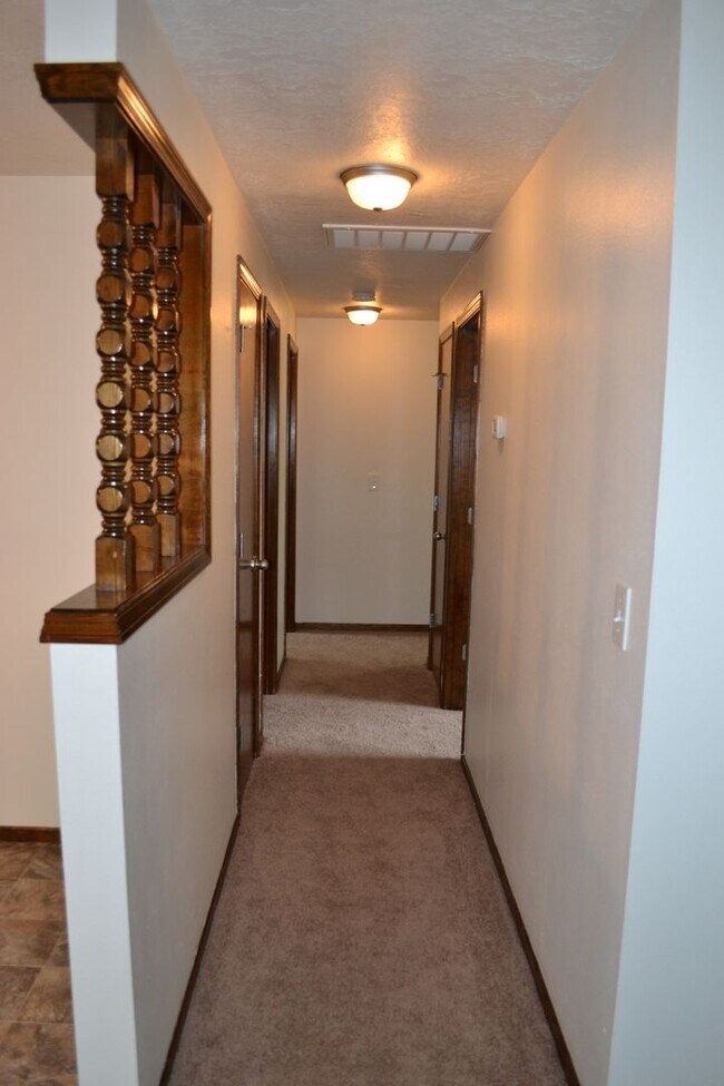 Building Photo - 489 Wormwood St SE