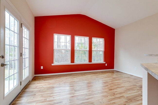 Building Photo - 5920 Regal Crest Terrace