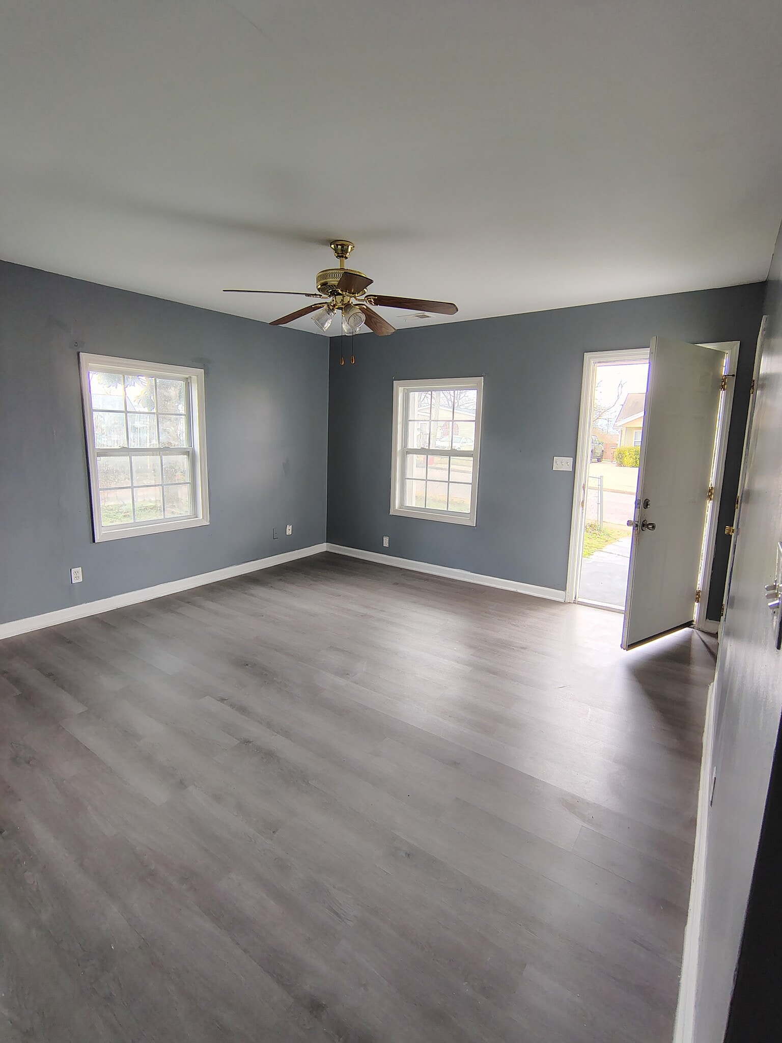 Building Photo - 1706 23rd Ave N