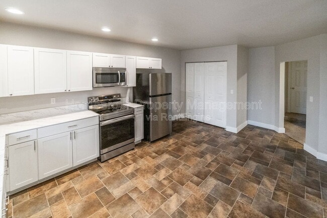 Building Photo - 2229 E Boone Ave