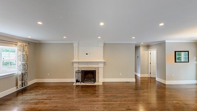 Building Photo - 78 Nahanton Ave