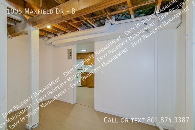 Building Photo - 1005 Maxfield Dr