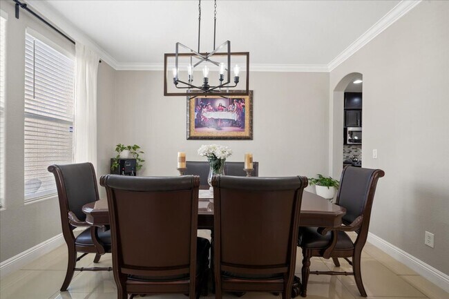 Building Photo - Luxurious, Exceptional Entertaining 5 Bedroom Home Featuring Expansive Indoor-Outdoor Living