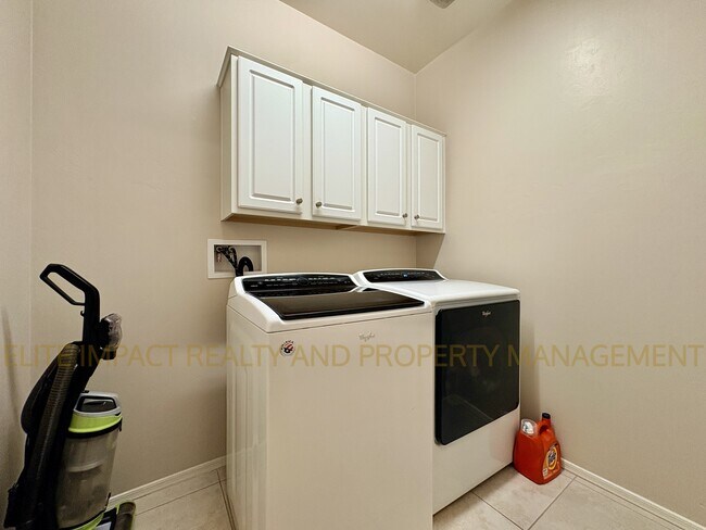 Building Photo - 6711 E Via Boca Grande