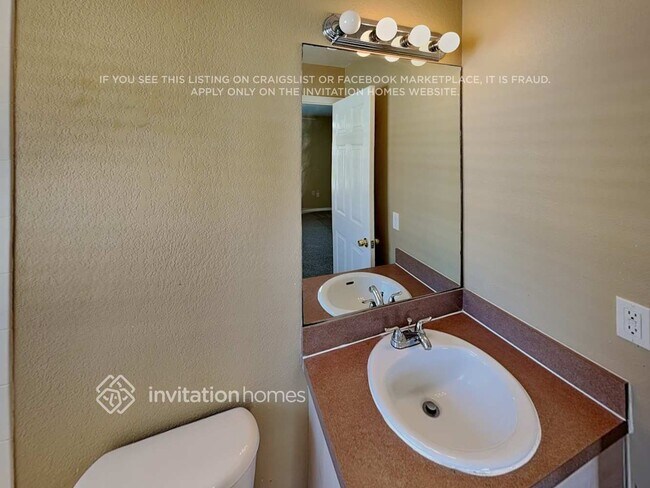 Building Photo - 599 Koala Dr