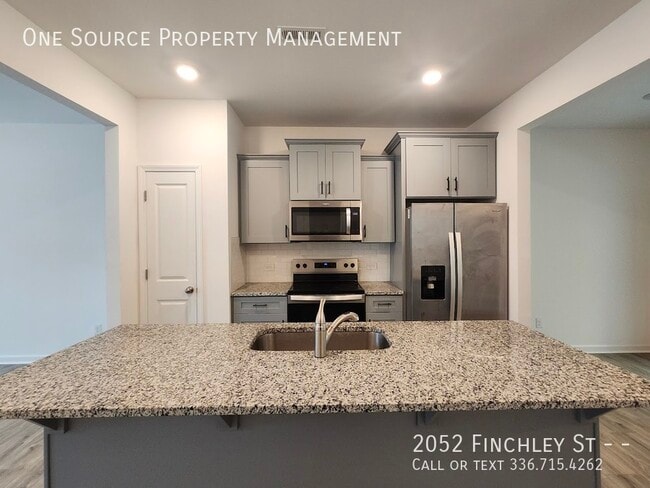 Building Photo - 2052 Finchley St