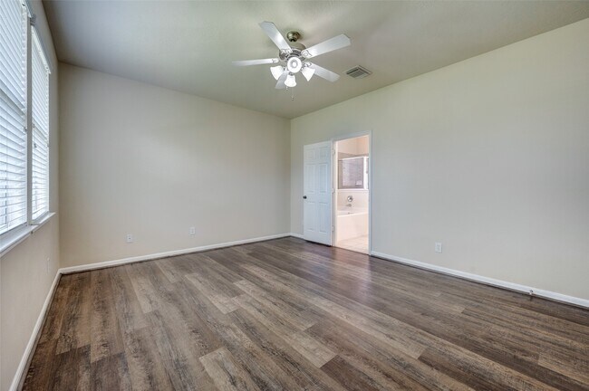 Building Photo - 7414 Compass Rose Dr