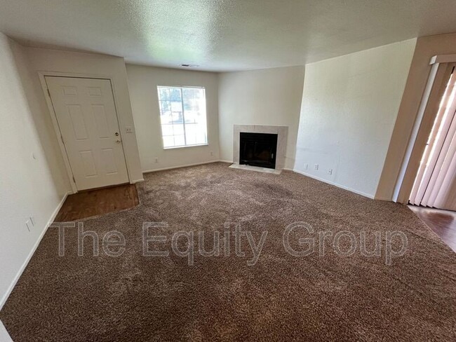 Building Photo - 4220 W Cypress Ave