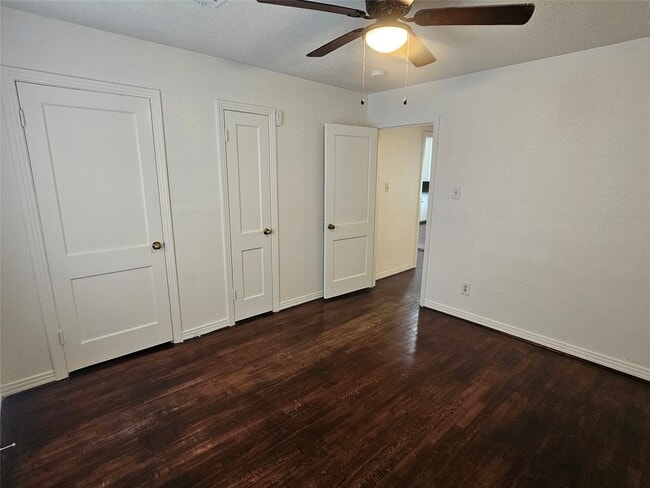 Building Photo - 113 E Forrest Ln