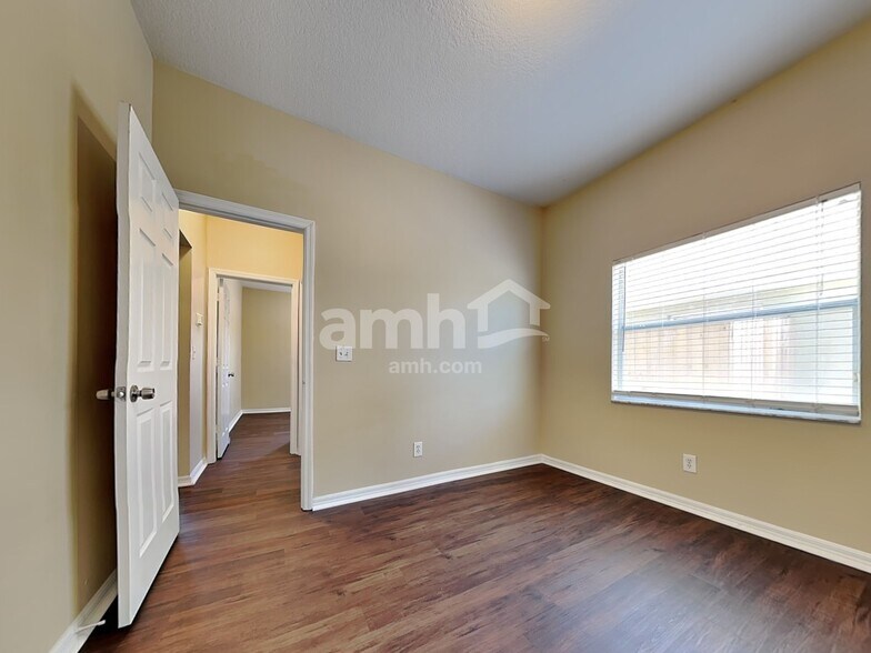 Building Photo - 10814 Peppersong Dr