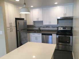 Building Photo - 127 Franklin St