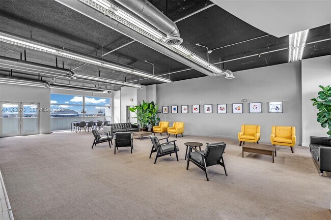 Building Photo - 36 NW 6th Ave