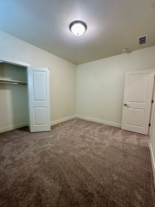 Building Photo - Beautiful Summerfield Home for RENT!!