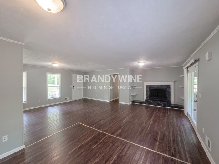 Building Photo - 3310 S Whisper Dr