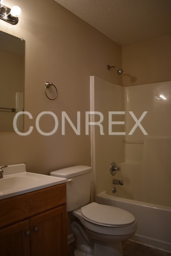 Building Photo - 639 Upward Way
