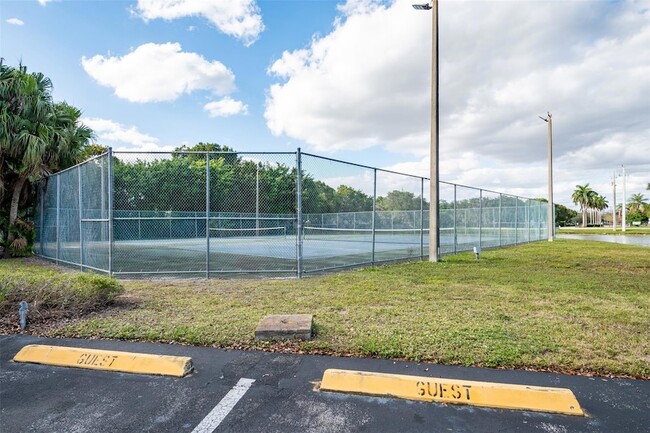 Building Photo - 731 Vista Isles Dr