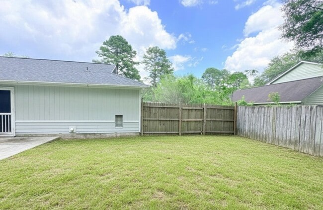 Building Photo - 236 Woodbridge Rd
