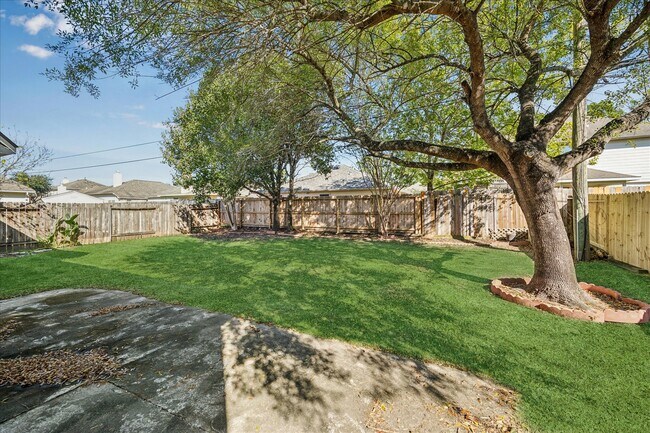 Building Photo - 17610 Forest Haven Trail