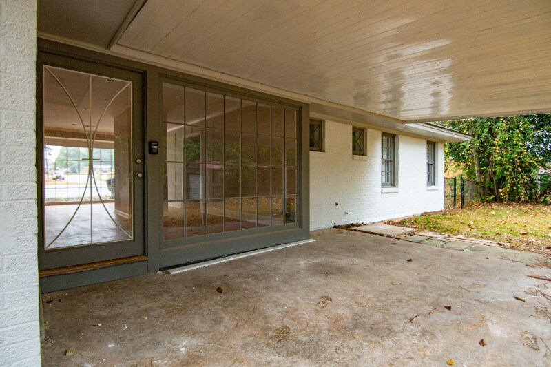 Building Photo - 895 Greg Dr