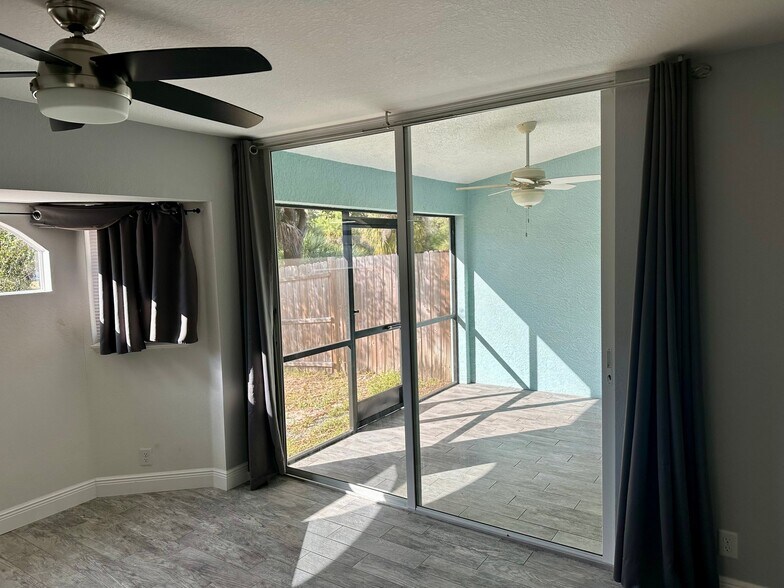 Building Photo - 473 Flamingo Blvd