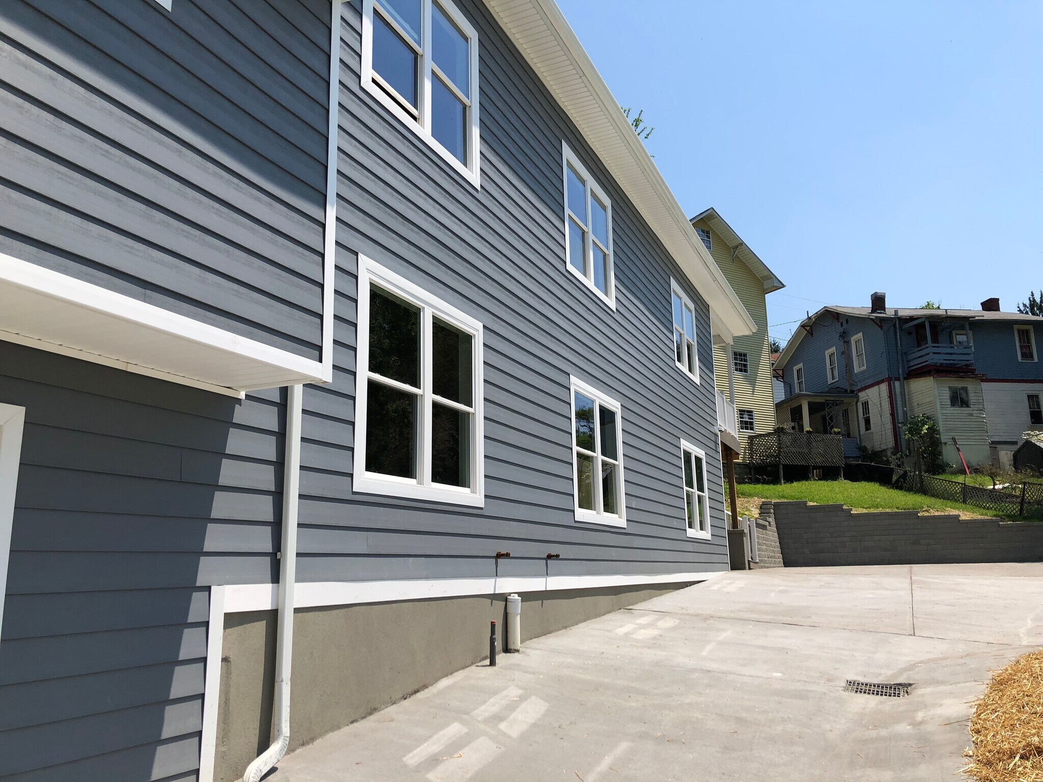 Building Photo - 441 West Virginia Ave.