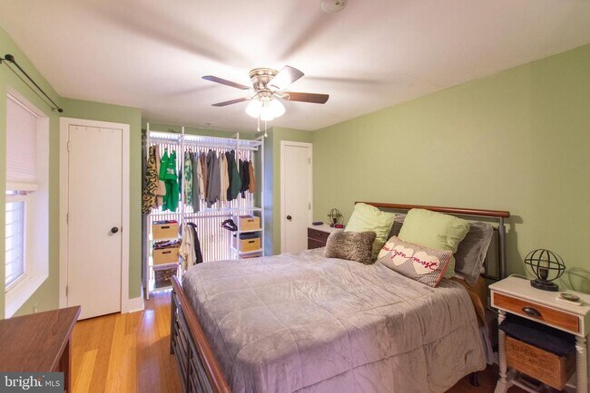 Building Photo - 1814 Christian St