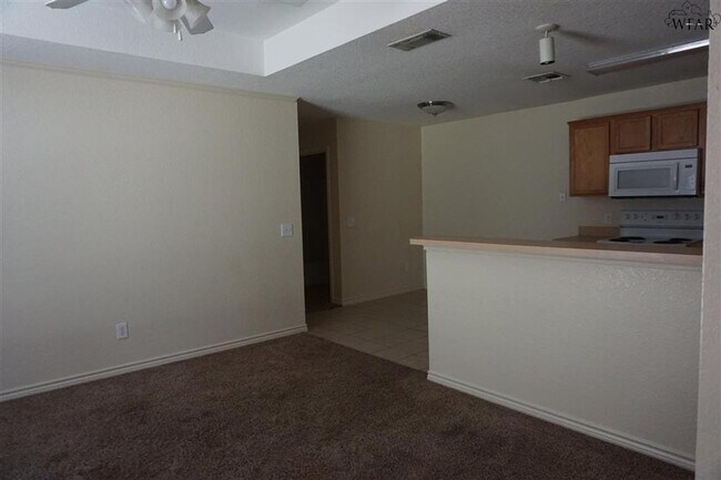 Building Photo - Red Bluff Terrace