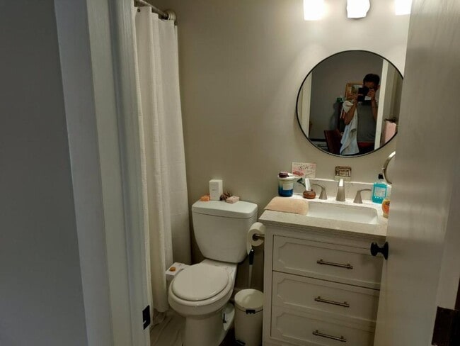 Building Photo - 106 Carlisle St