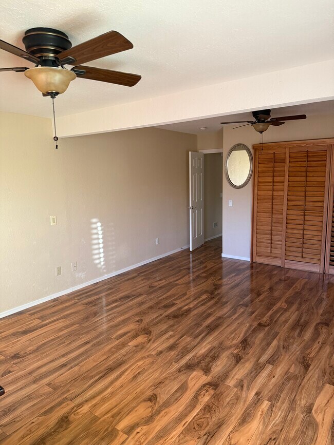 Building Photo - 2384 E Bonita Canyon Dr