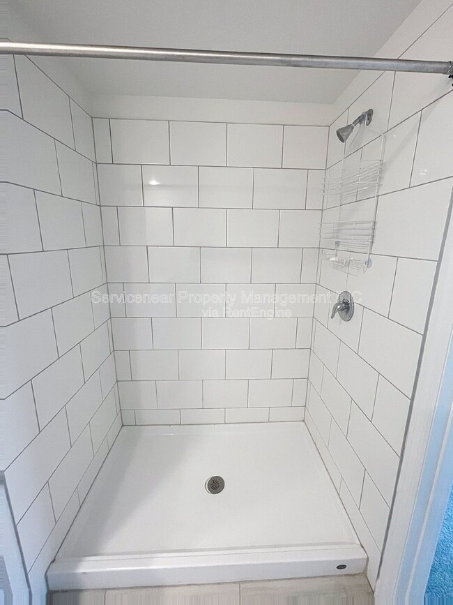 Building Photo - 8844 Bay Leaf Dr