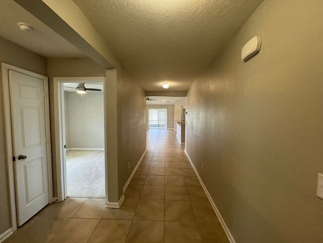 Building Photo - Available NOW!!Your Dream Home Awaits: Luxurious 3-Bedroom Oasis, Just Minutes from Daytona Beach!