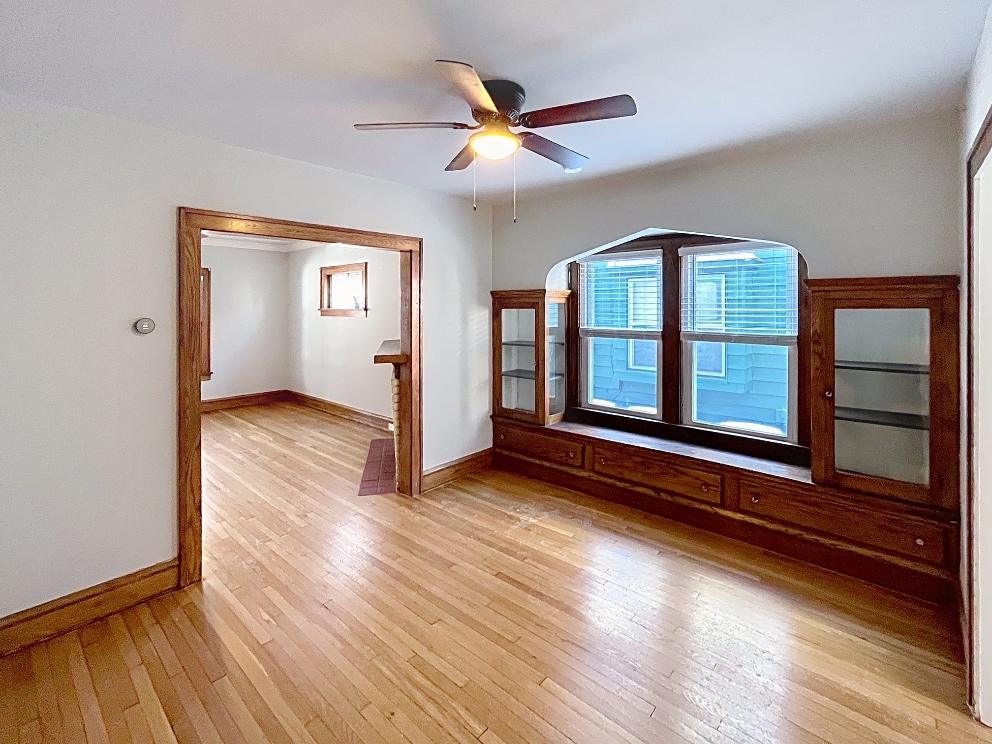 Building Photo - 1307 Edanola Ave