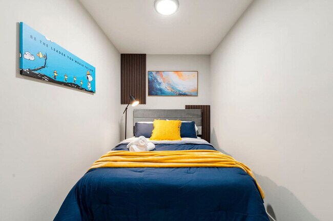 Building Photo - 2207 W 18th St