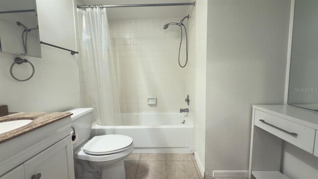 Building Photo - 4765 Oak Forest Dr W