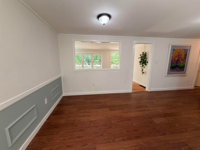 Building Photo - 102 Roberts Rd