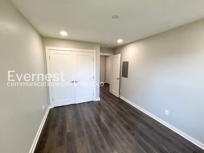 Building Photo - 613 Mason Ward Pl