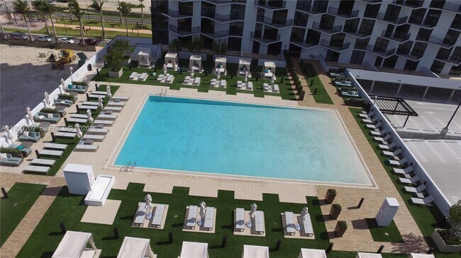 Building Photo - 5300 Paseo Blvd