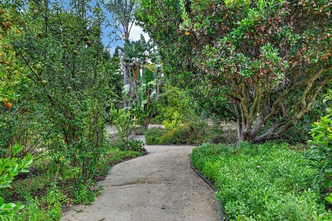 Building Photo - 13660 Acorn Patch Ln