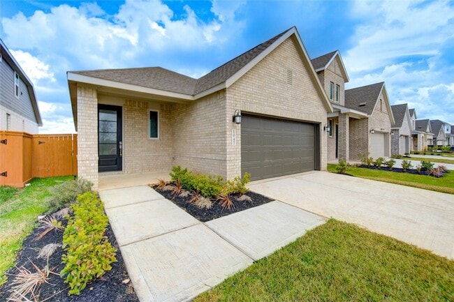 Building Photo - 1047 Blue Stone Dr