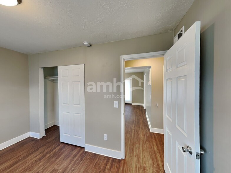 Building Photo - 1968 S 1550 W