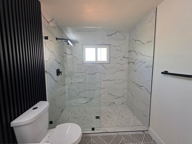 Building Photo - Remodeled Single Story in College neighborhood!