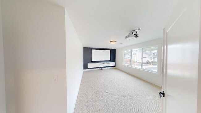 Building Photo - *Contemporary Home, Stylish Luxury, Centra...