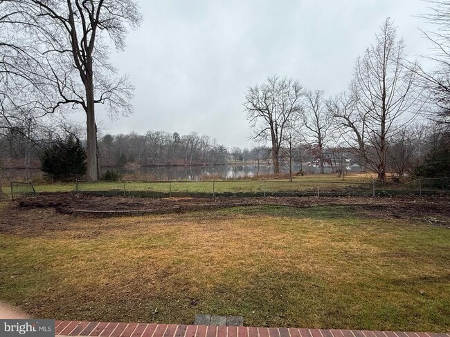 Building Photo - 448 Lake Ave