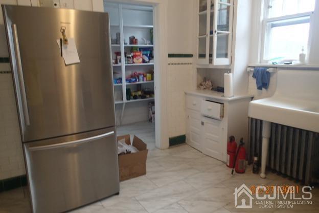 Building Photo - 24 Seaman St