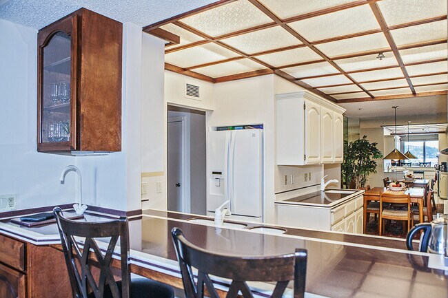 Building Photo - 301 N 1st St